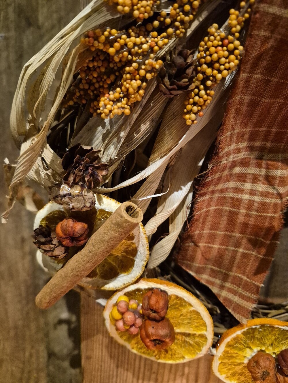 SALE Orange Slice & Grapevine Wreath (scented with Orange & Clove Specialty Oil) - Picture 6 of 6